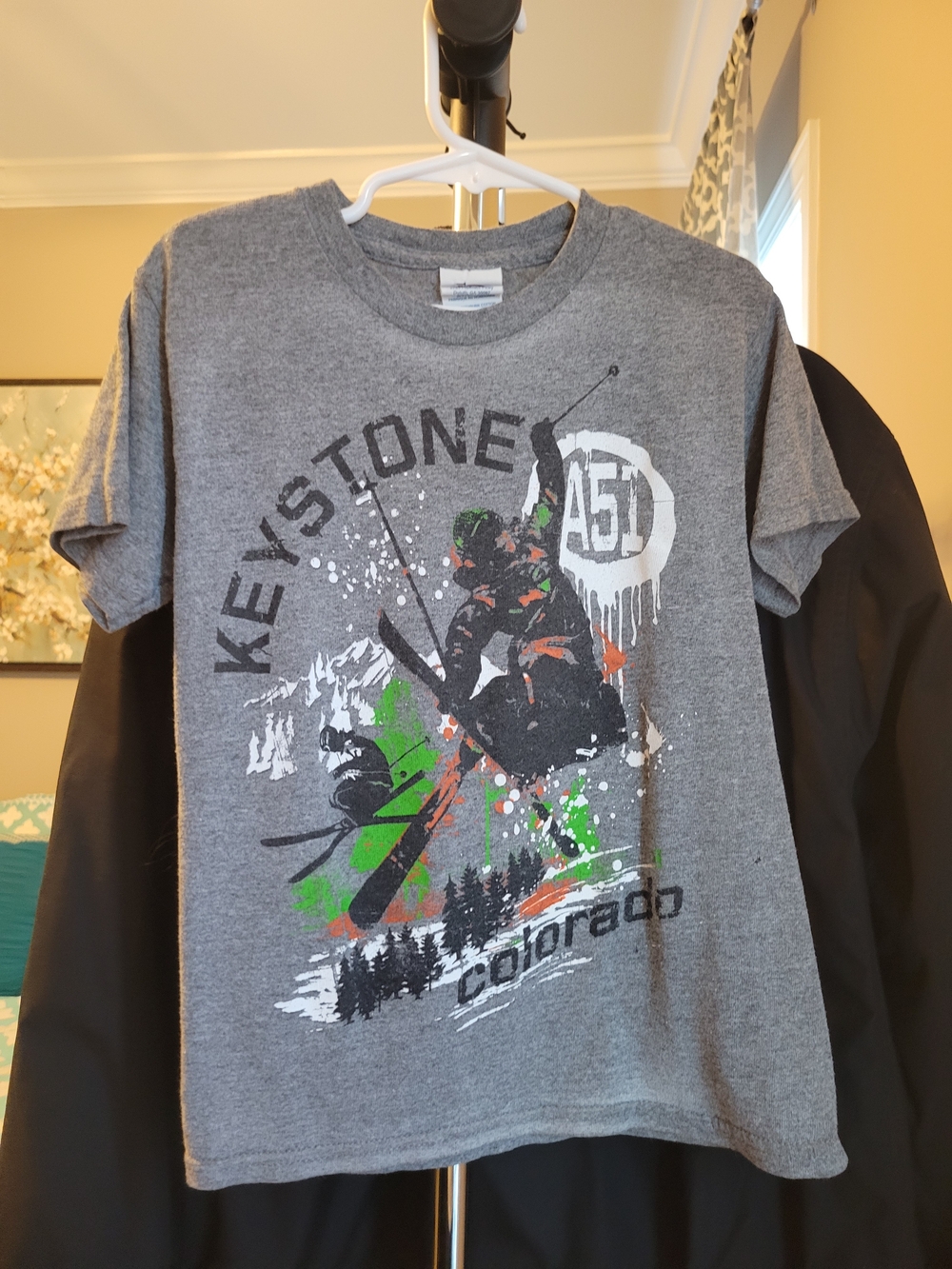 Keystone Colorado Ski Graphic Tee - Gray with Green & Orange Accents